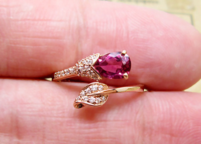 18K玫瑰金鑲嵌天然碧璽戒指 5*7優質玫紅女戒，K金珠寶首飾批發新焦點